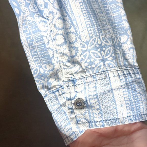 STANDARD GRACE* Sz L long sleeve 2pkt button front denim like patchwork look top - Picture 4 of 14